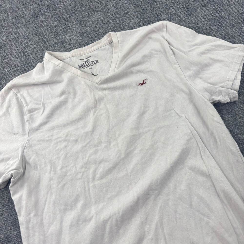Hollister V-Neck T-Shirt Large White Short Sleeve Embroidered Logo Mens